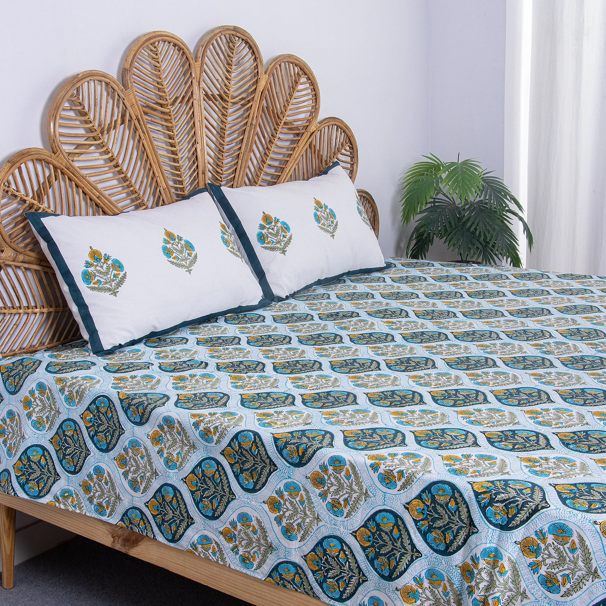 Boota Floral Printed Pure Cotton Double & Single Bedsheet