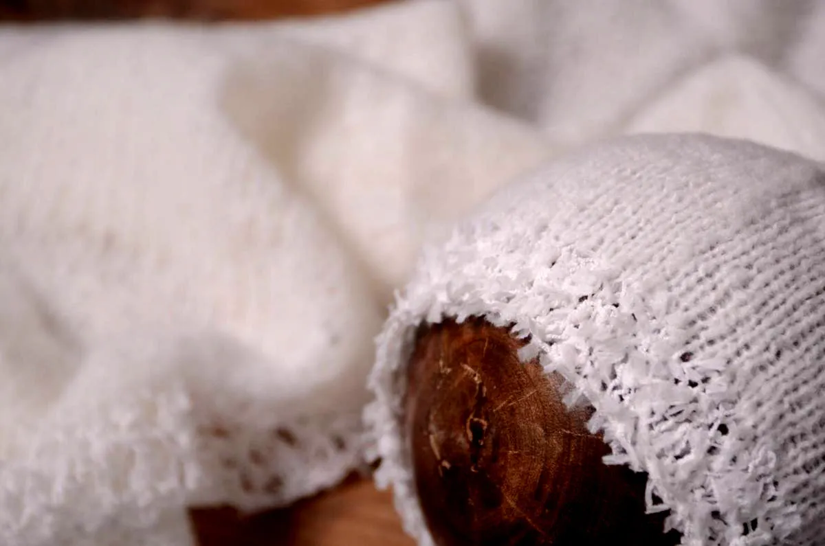 SET Fantasy Mohair Bonnet and Wrap - White