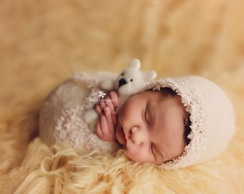 SET Fantasy Mohair Bonnet and Wrap - White