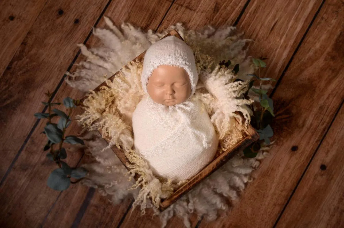 SET Fantasy Mohair Bonnet and Wrap - White