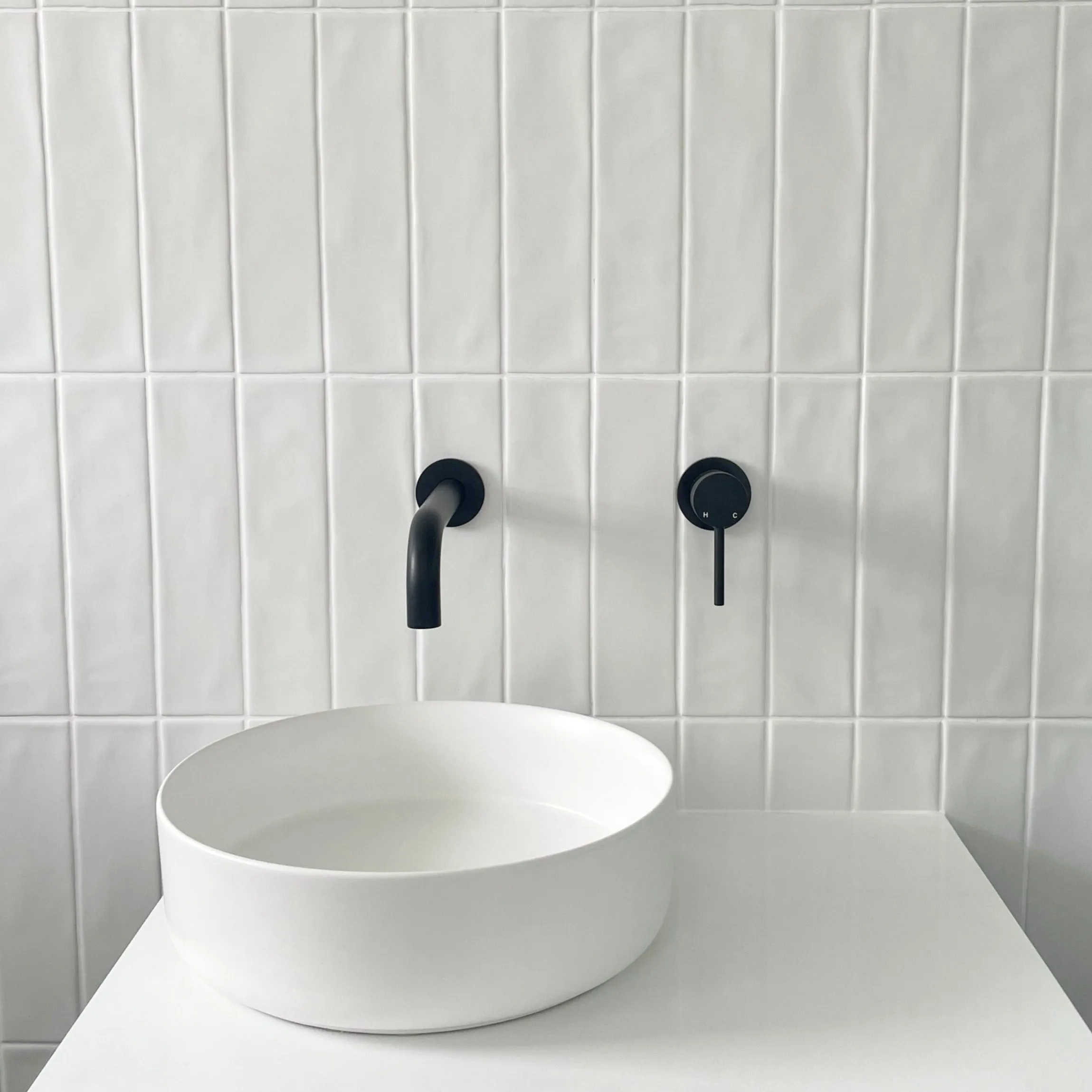 Sydney Wall Spout   Mixer Matte Black